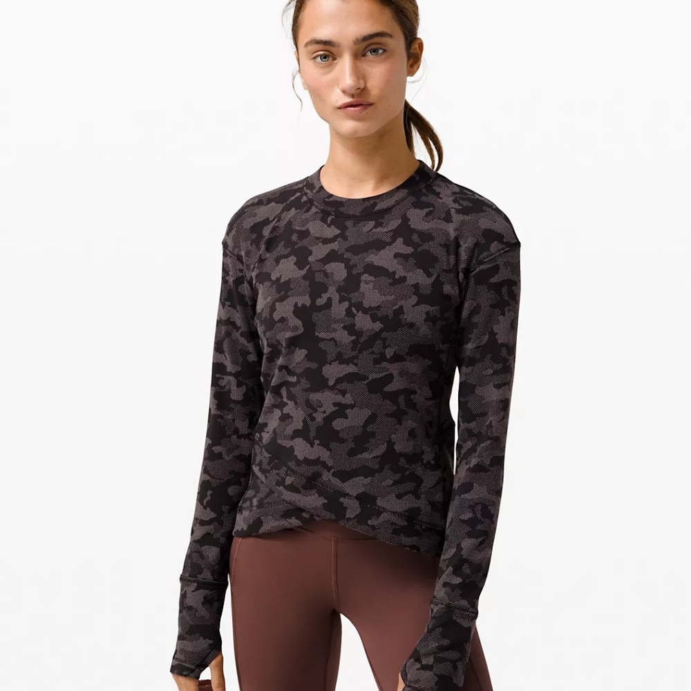 luluemon, It's Rulu Long Sleeve wrap hem, Black Camo, Size 6, NWOT